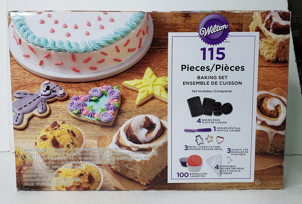 NEW Wilton 115 Piece Baking Set