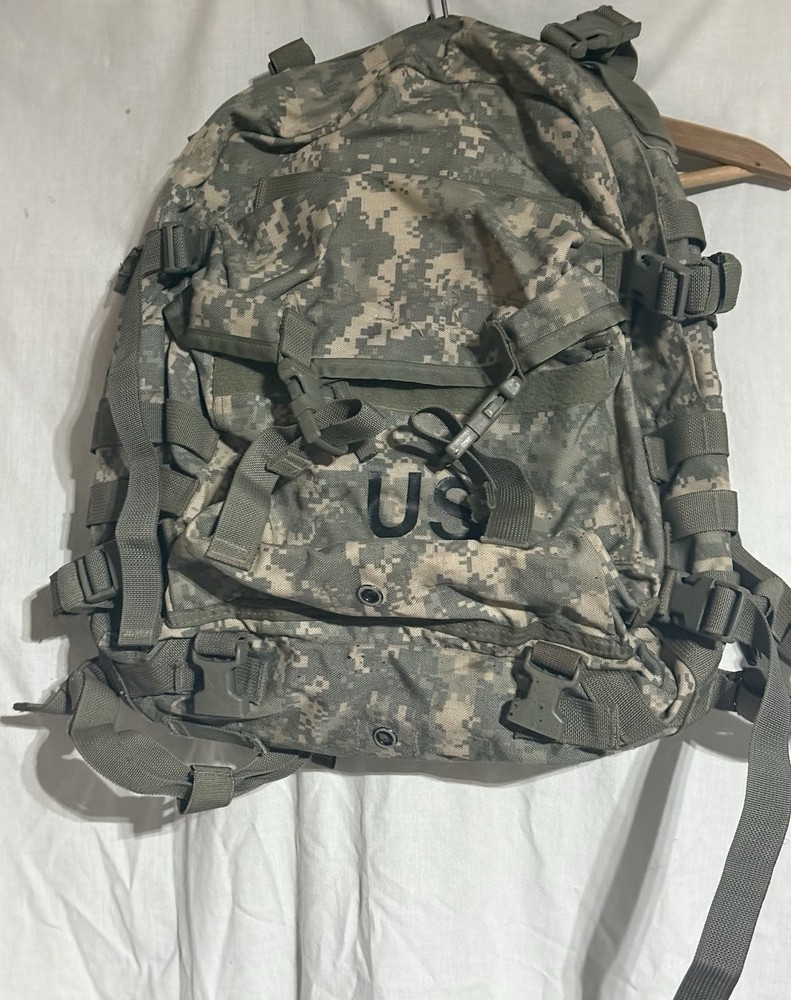 US MILITARY ASSAULT PACK MOLLE II ACU BACKPACK USED