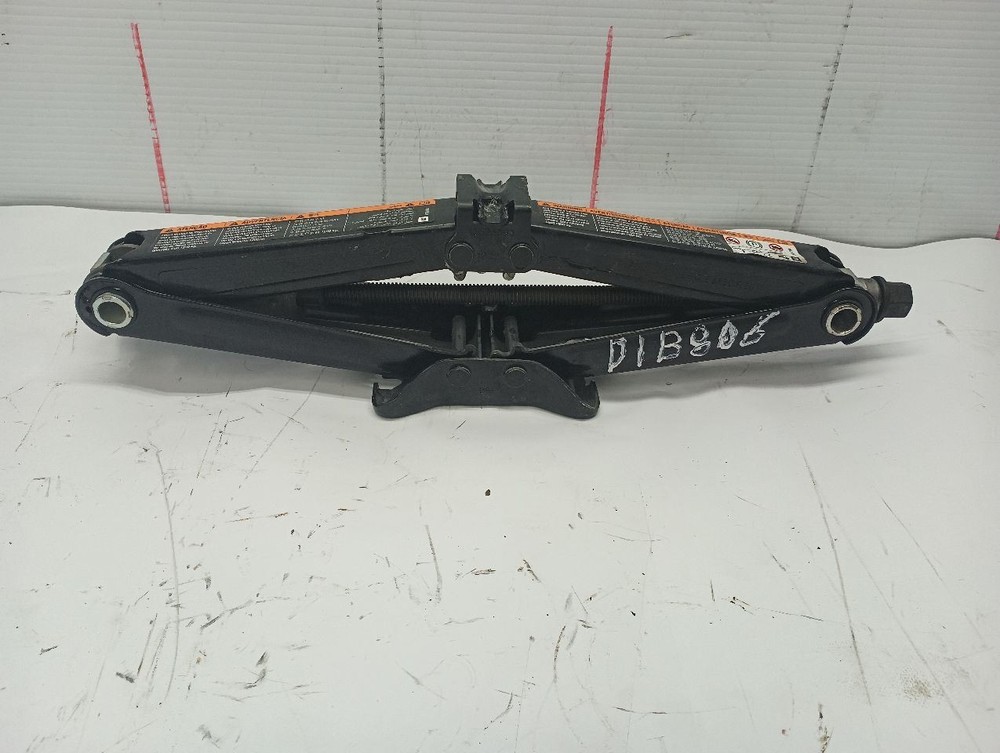 2012 CRUZE Jack less Tools 12718904