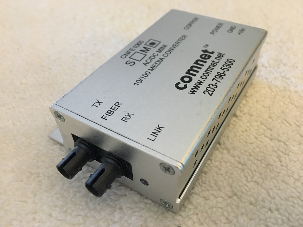 Comnet CNFE1005 AC/DC MINI 10/100 MEDIA CONVERTER - Used