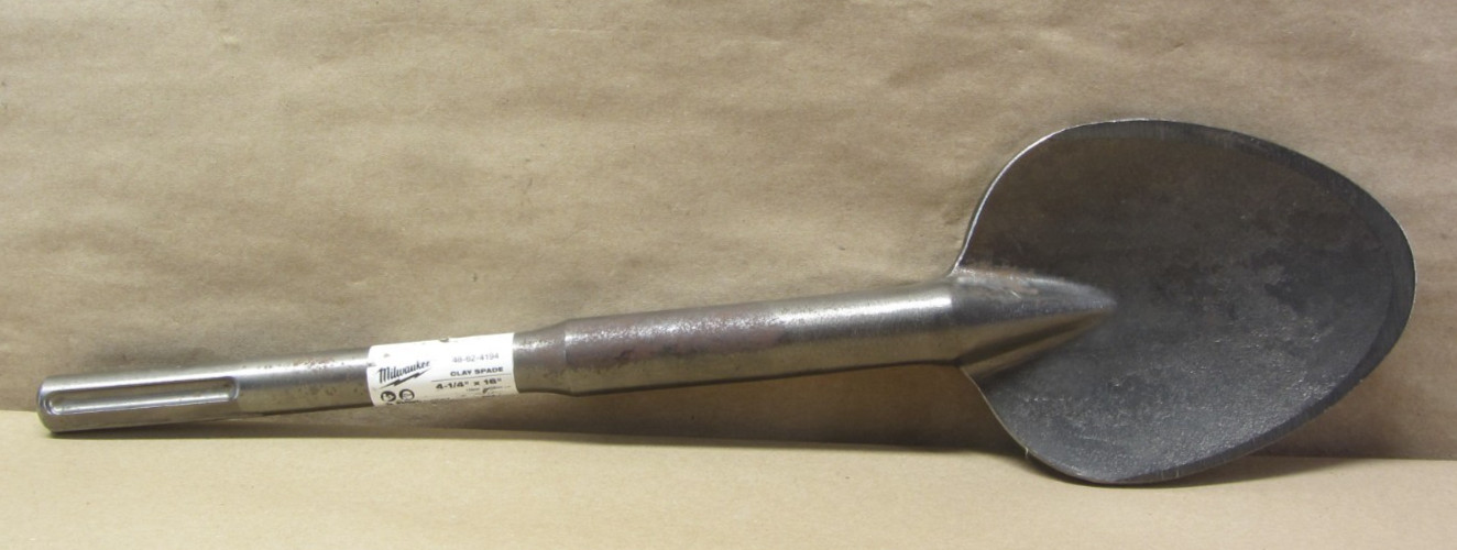 Milwaukee 48-62-4194 Clay Spade Chisel, SDS Max® Shank, 4-1/4 in W Blade, 16 in
