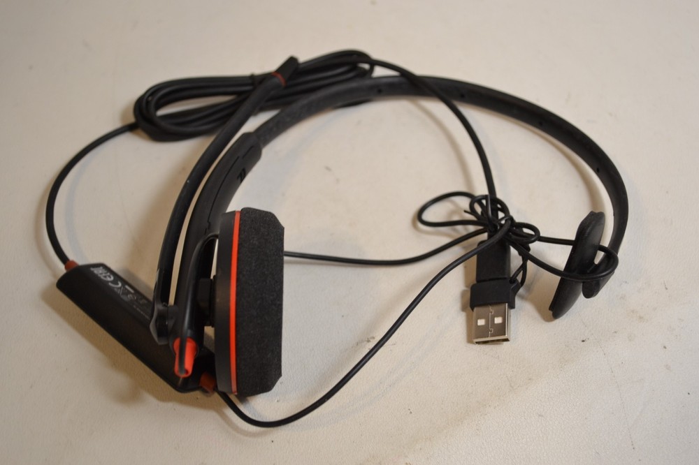 Plantronics C3210 USB-A & C Black Single Ear Headset