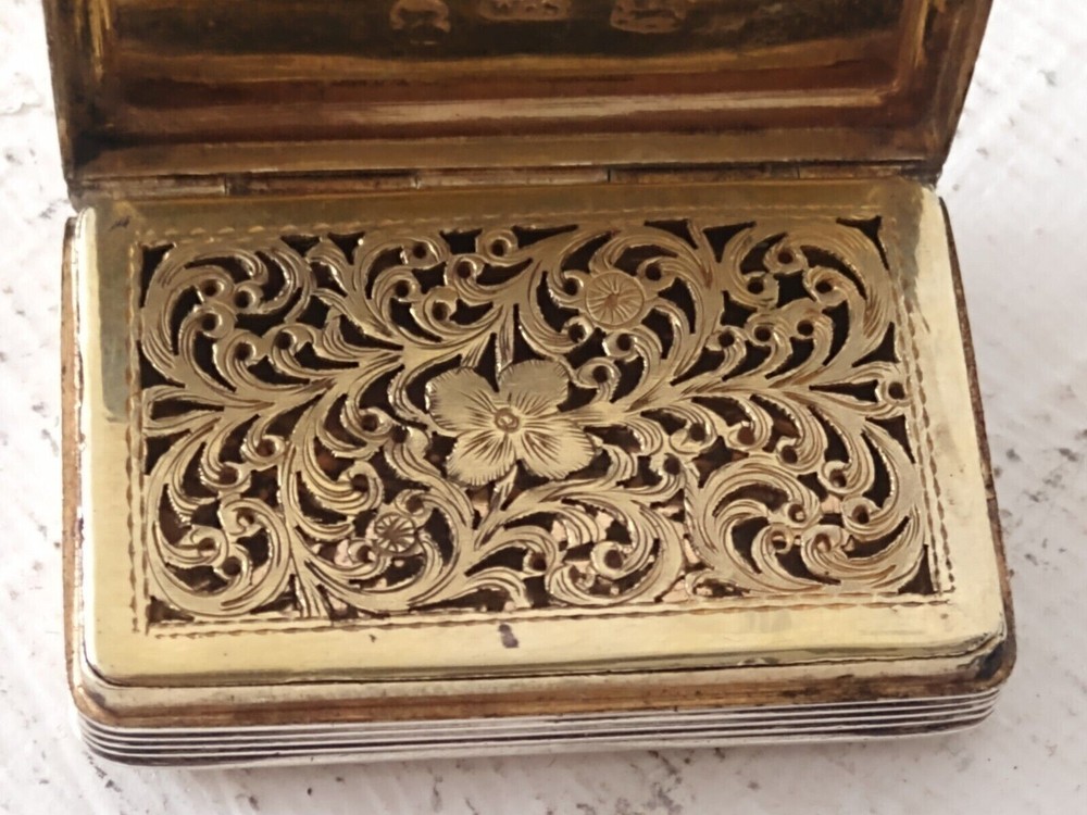 Fine Quality Georgian Solid Silver Vinaigrette - Birm. 1825.