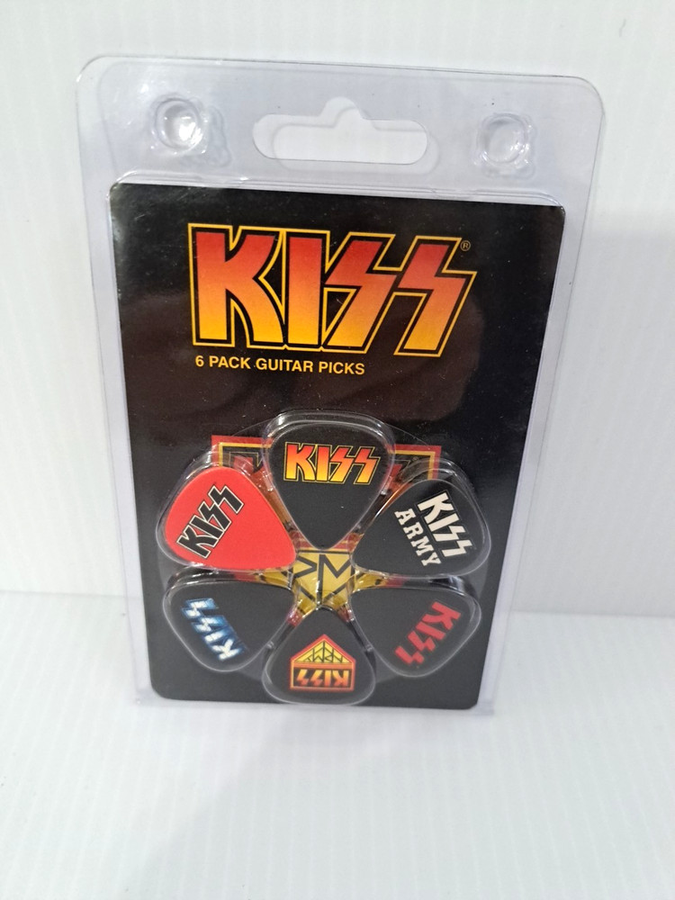 Kiss  Guitar Picks  Set of 6 New in package
