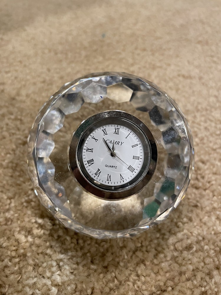 Quartz camry clock paperweight