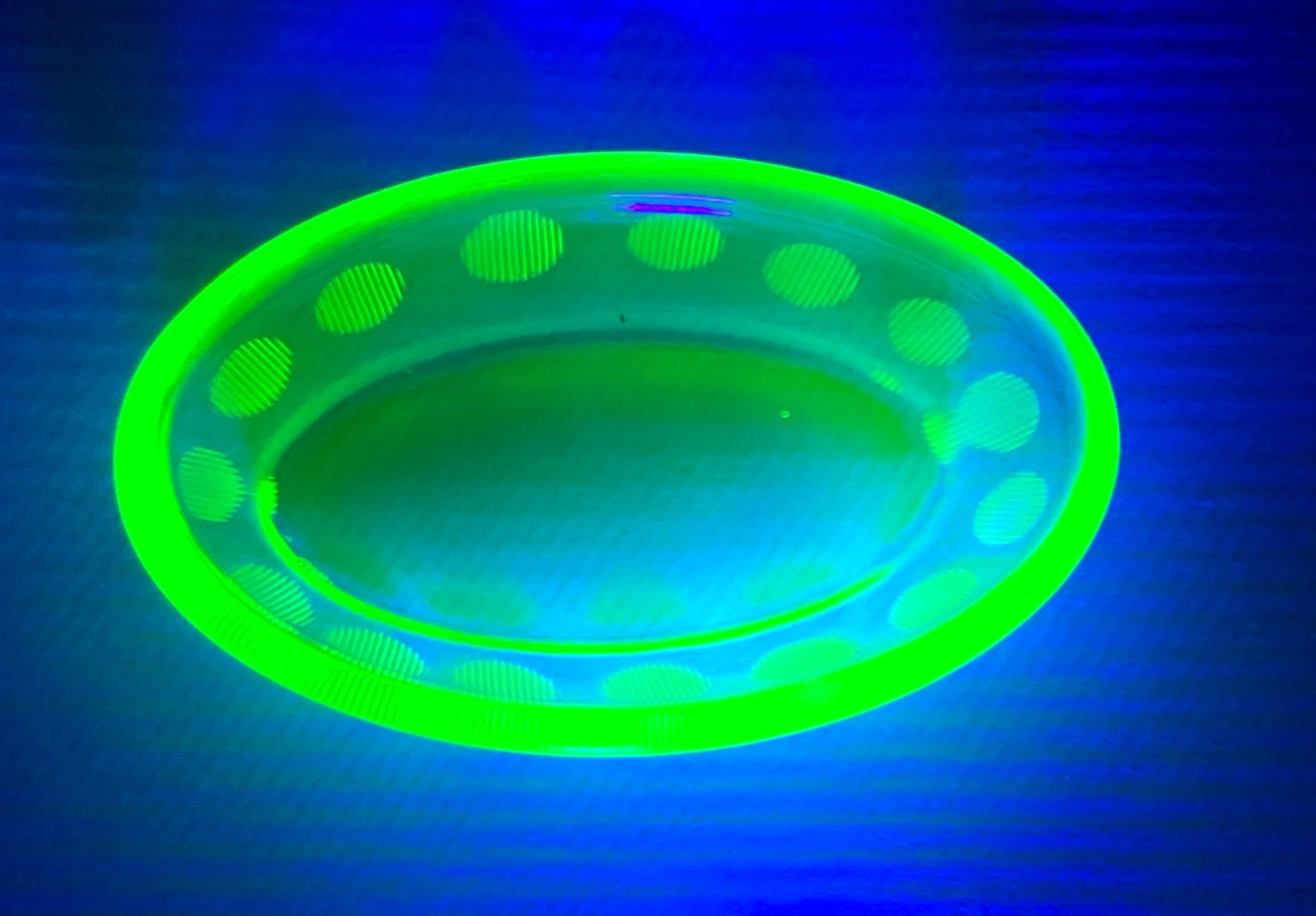 Vintage Green Uranium Cambridge Glass Oval Salt Cellar Salt Dip. Etched Glass