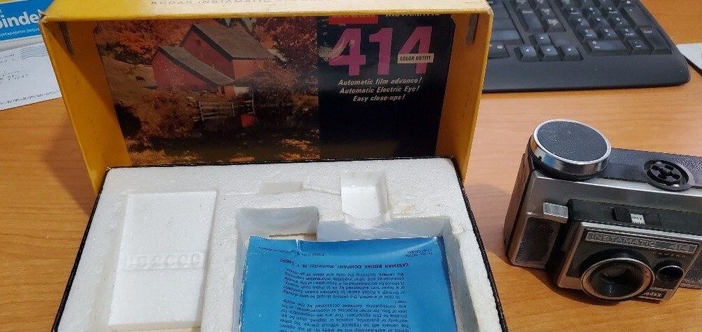 Kodak Vintage 414 Instamatic Camera In Original Box UNTESTED