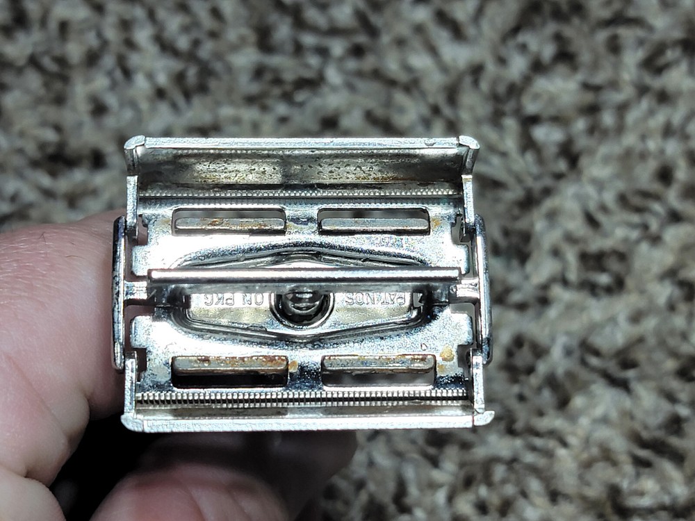 Vintage GILLETTE H1 Slim Adjustable Razor 1964 Case, Blades, Insert, Nice