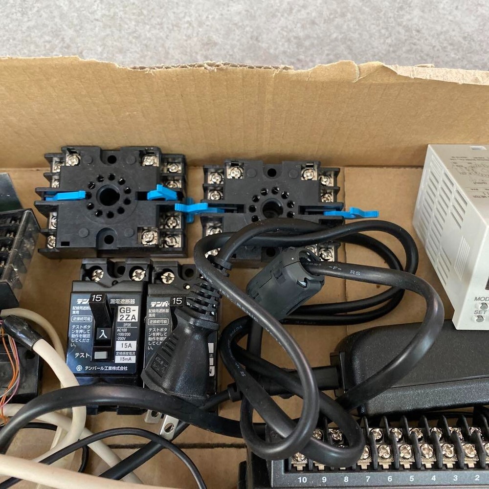 GRAPHTEC midi LOGGER GL240 isolated multi-channel data logger