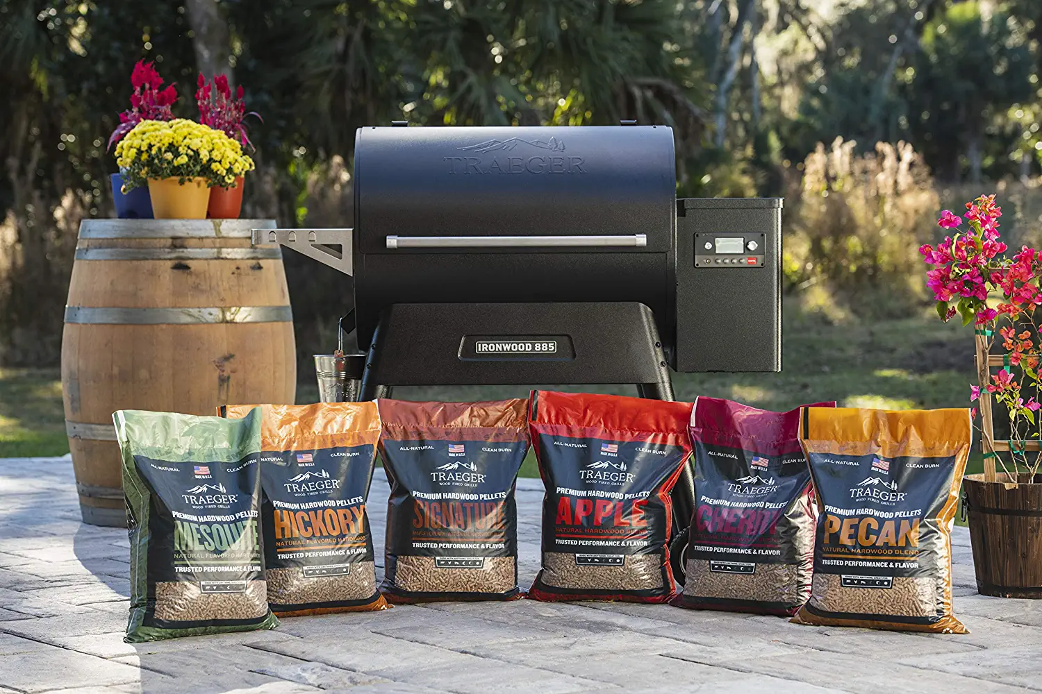 Traeger Grills Signature Blend 100% All-Natural Wood Pellets for Smokers / Grill