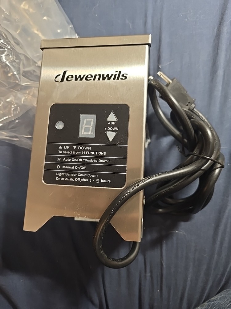 Dewenwils Low Voltage 150 Watt Transformer