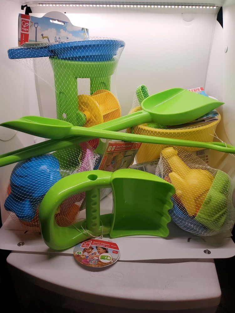 Hape - Ultimate Beach Toy Bundle - Green