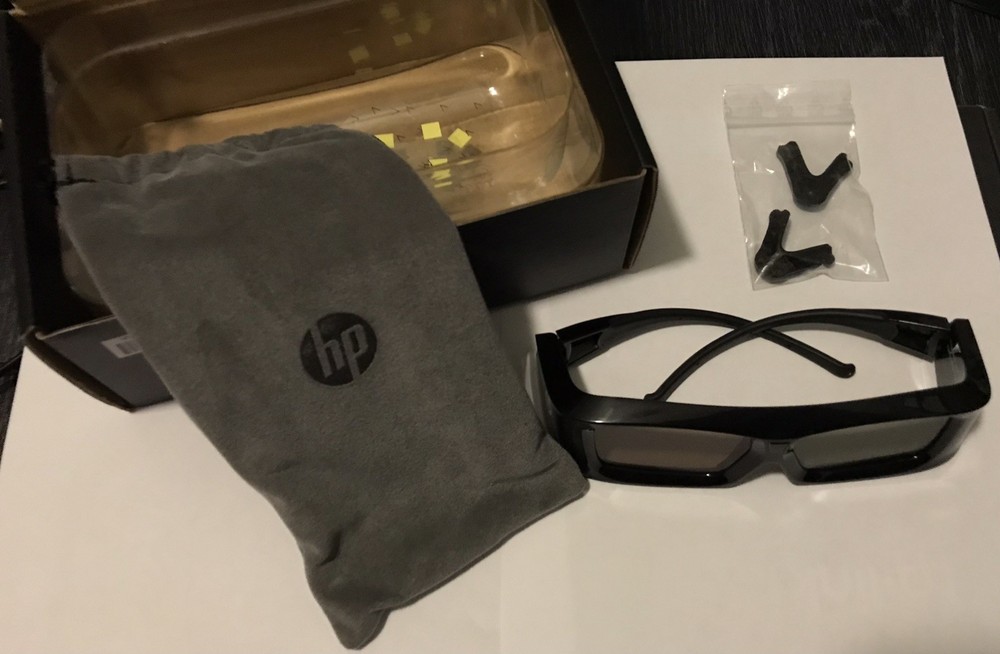 HP ENVY 17 3D active-shutter glasses by XPAND