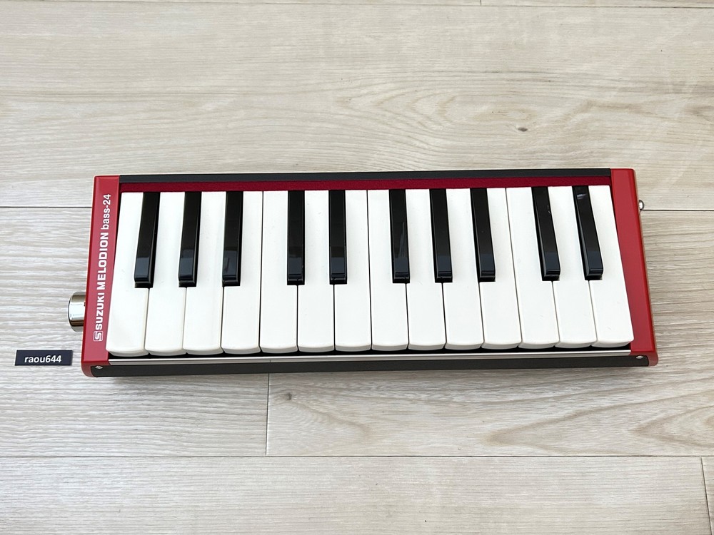 SUZUKI B-24C Melodyon Bass Keyboard Harmonica 24 Keys Soft Case