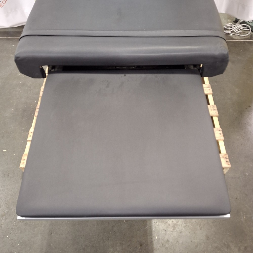 Ritter 104 Exam Table
