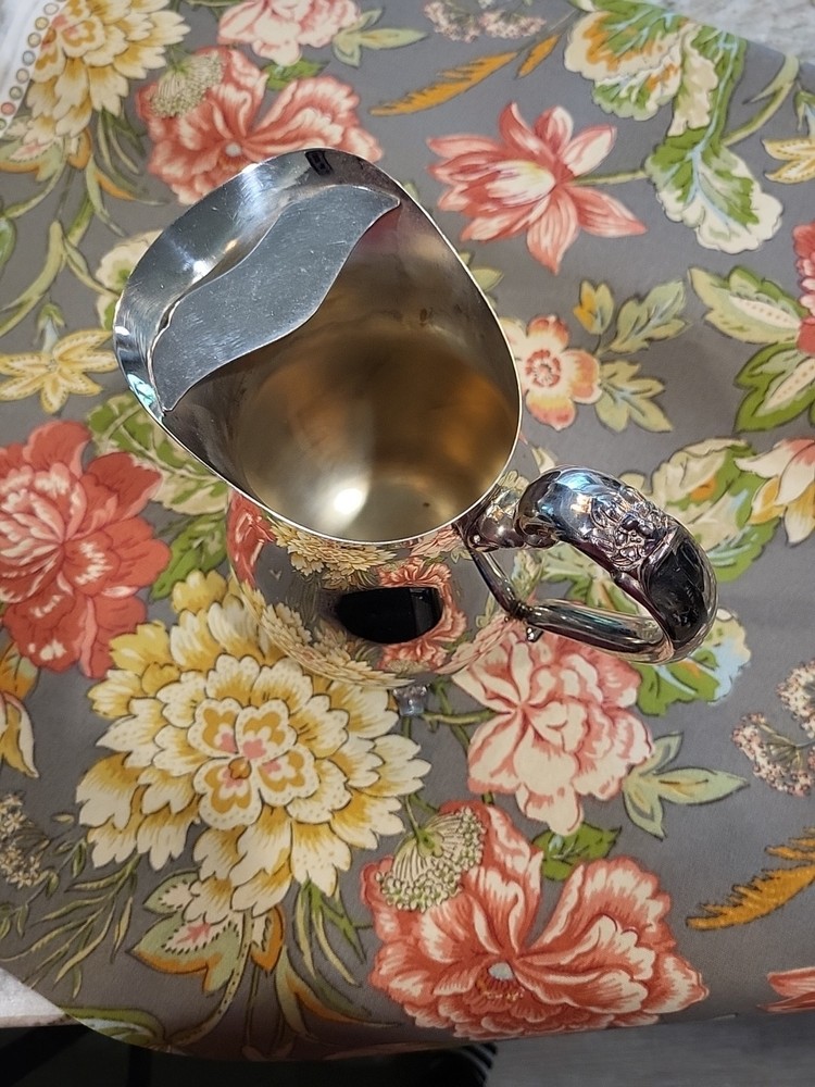 Wm Rogers Silverplate Ice Water Pitcher 1117