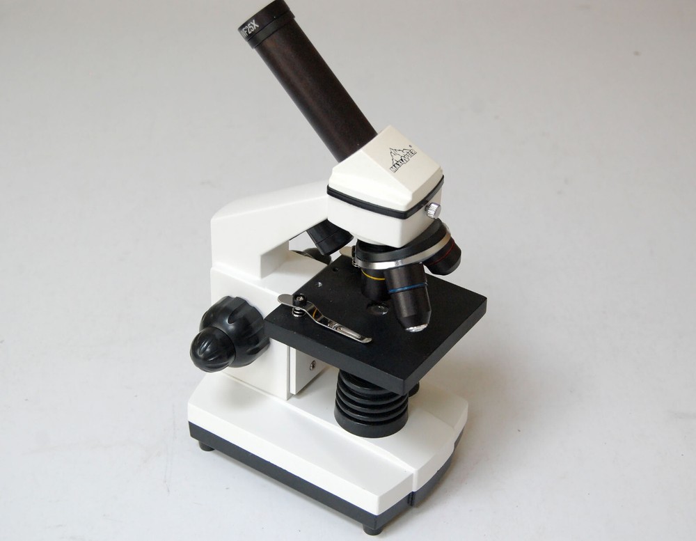 MAXLAPTER Microscope 100-1000x Built-in Light Source & Slides NICE!