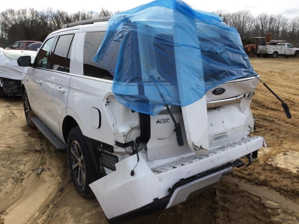 Fuse Box Engine Fits 18-21 NAVIGATOR 4974387