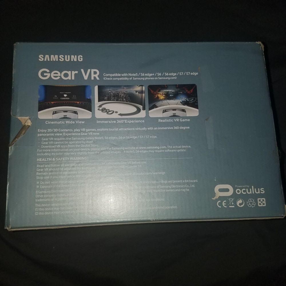 Samsung Gear VR White Oculus Portable Smartphone VR Headset