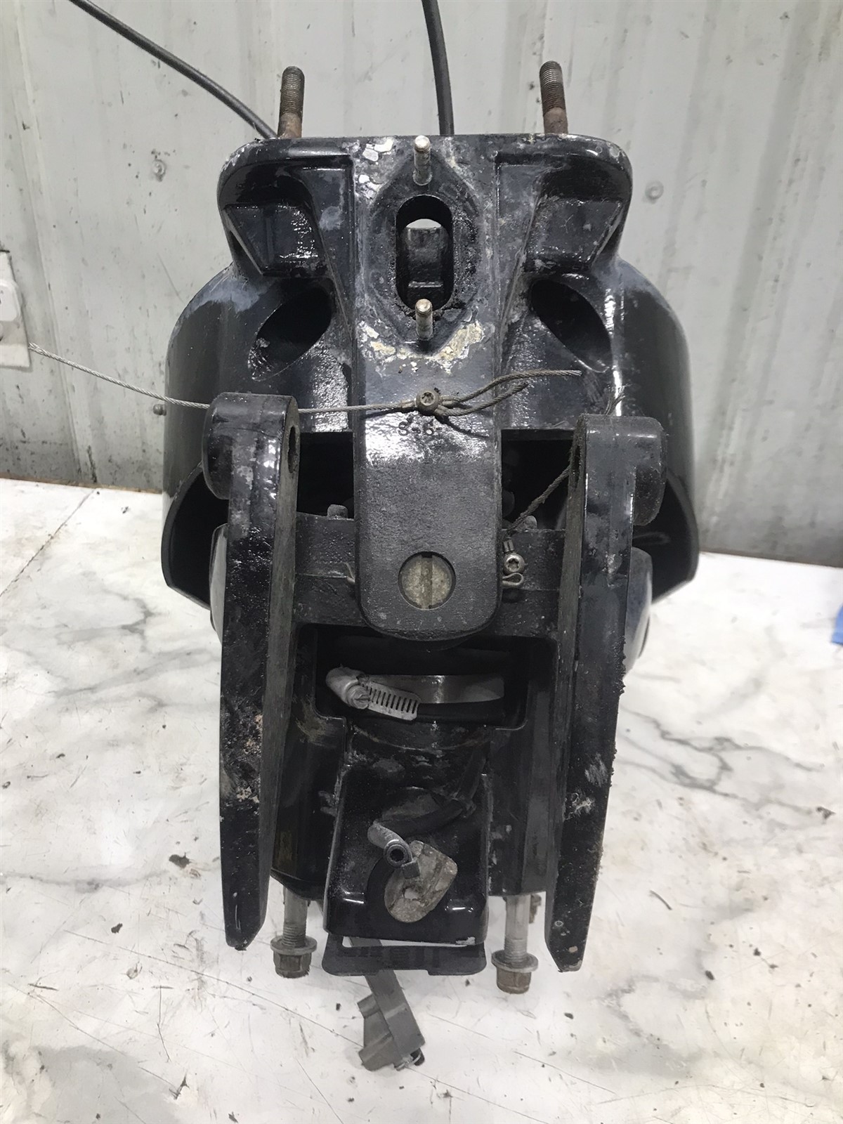 Mercury marine MerCruiser Alpha 1 Gen 2 out drive outdrive mount gimbal housing