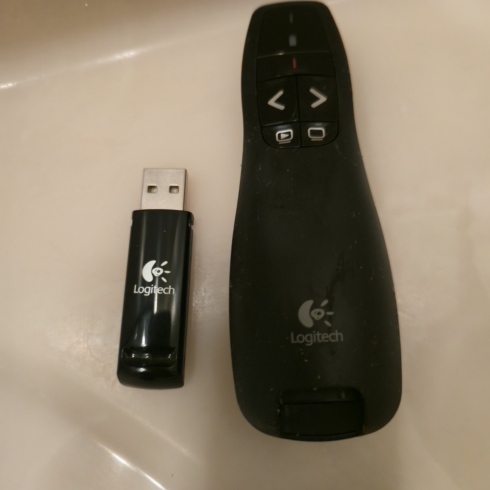Logitech R400 Wireless Presenter Remote Laser Pointer