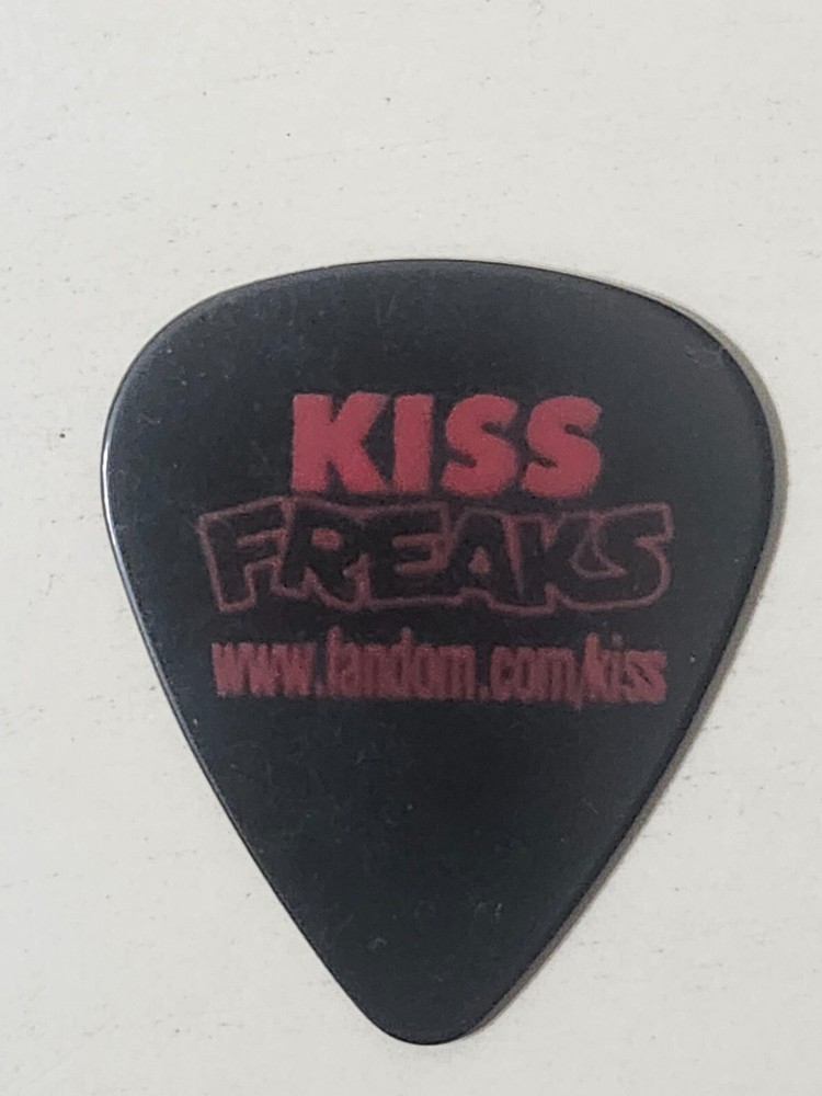 KISS Freaks Fandom RARE VINTAGE Black + Red Logo Website Guitar Pick COOL