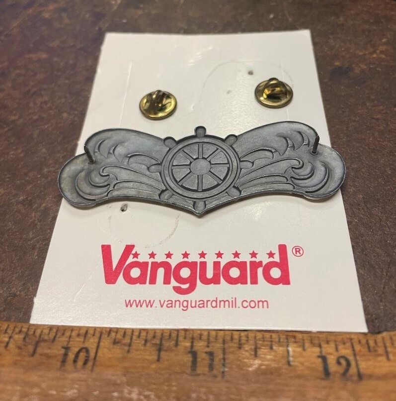 Vanguard - US Coast Guard (?) – Quartermaster (?) Badge (NOS)
