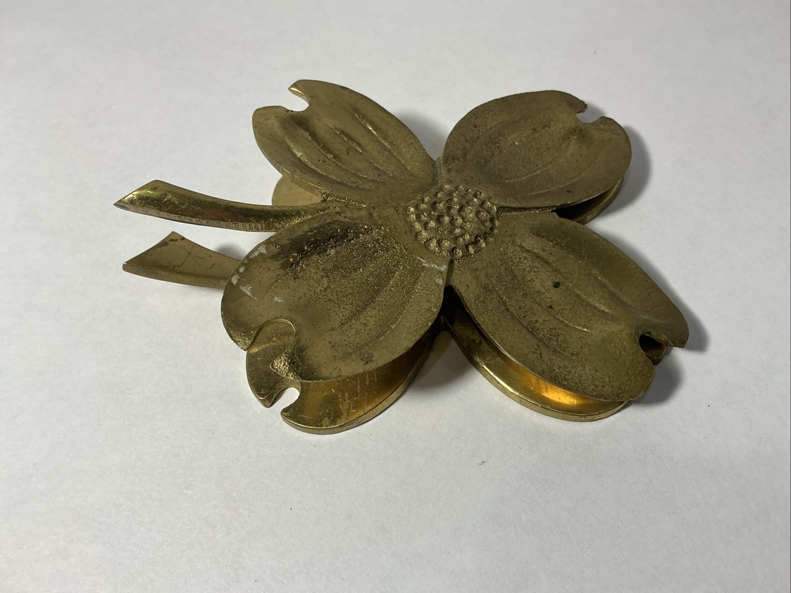 VTG. Virginia MetalCrafters Dogwood Flower Paper Weight / Clip