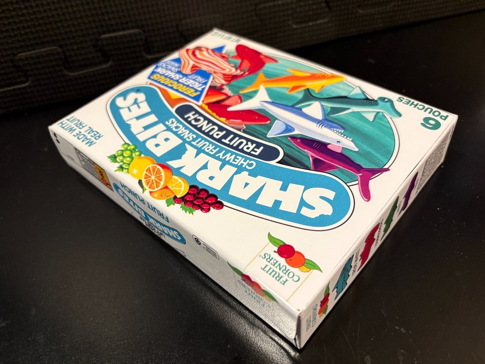 Shark Bites fruit snacks - Empty custom design display box