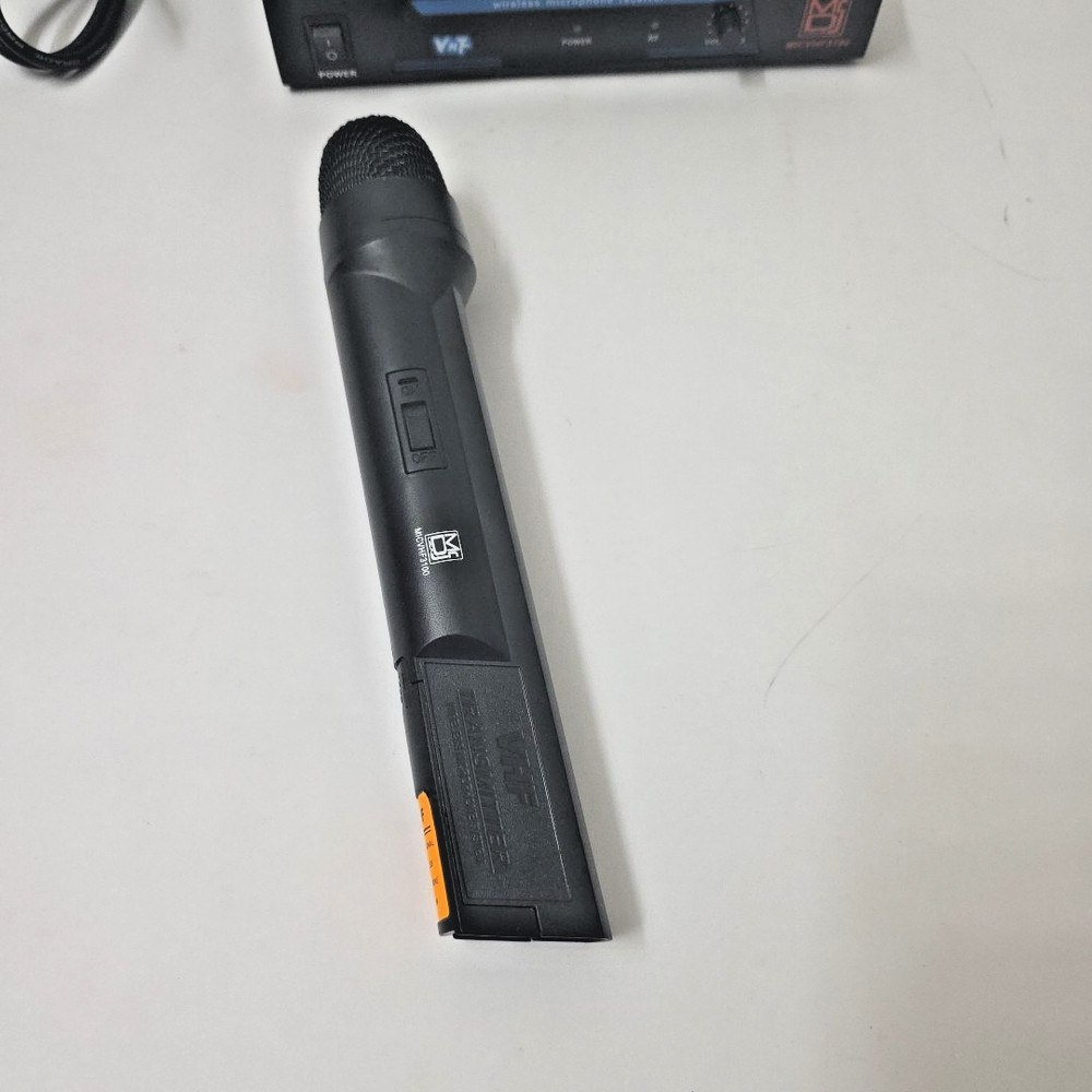 MR DJ MICVHF3100 Wireless Dual-Channel Handheld design Microphone System