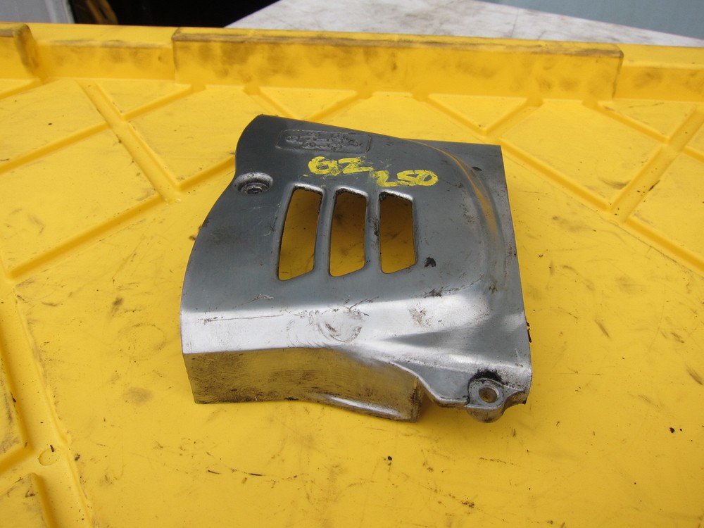 2002 Suzuki GZ250 OEM ENGINE SPROCKET COVER