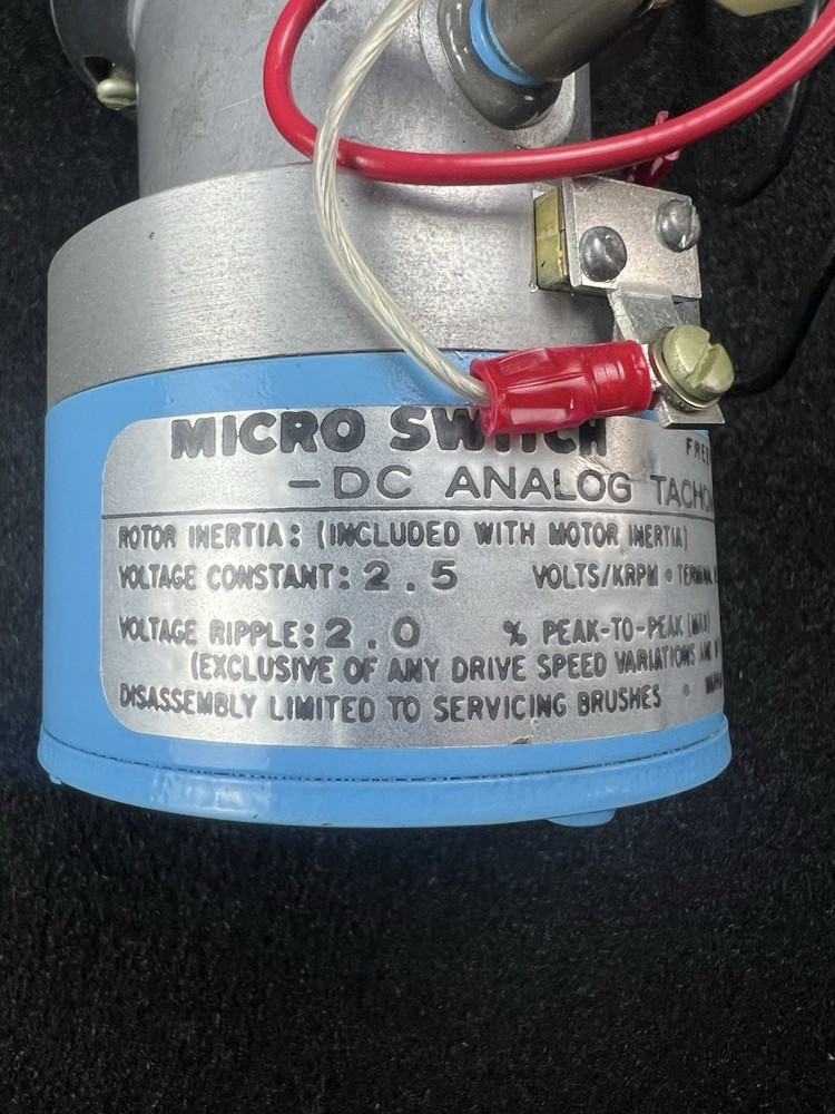 MICRO SWITCH DC CONTROL MOTOR 22VM81-020-5 serial8010257529 Read The Description