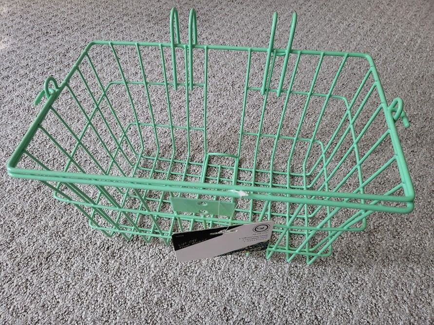 Sunlite Lift-Off Front Basket Seafoam Green 14.5 × 8.5 × 7" Bike Basket w/ Hooks