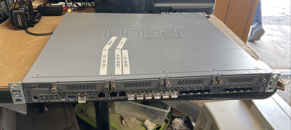 Juniper SRX345-SYS-JB Firewall 16x 1GbE 4x SFP Services Gateway