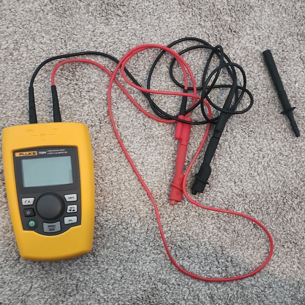 Fluke 709H Precision Loop Calibrator with Test Leads MPN 709H