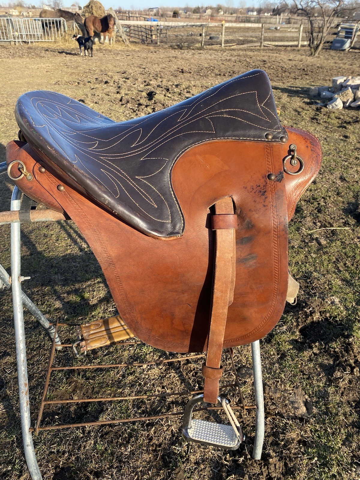 Used 17.5" Renegade Buena Vista gaited horse plantation saddle