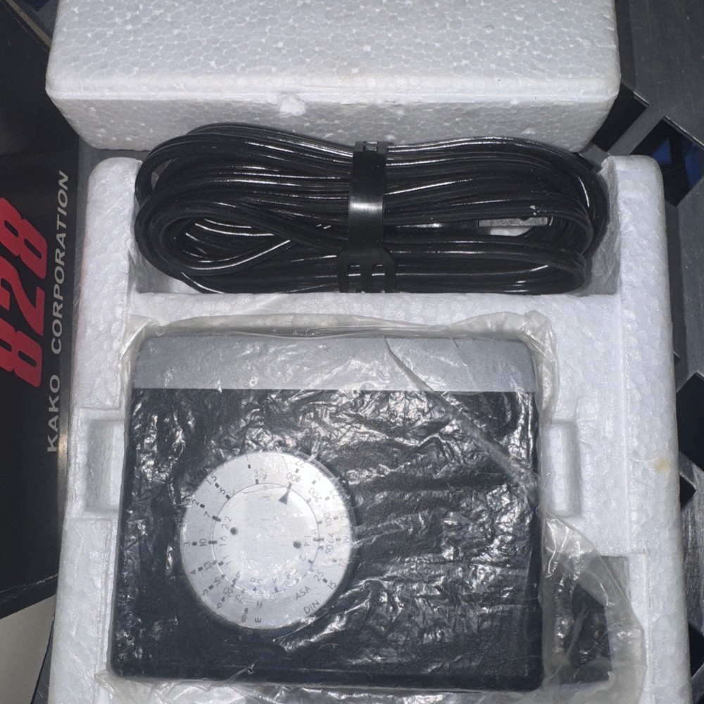 KAKO 828 Sparkler Strobe Camera Accessory Flash NOS VINTAGE