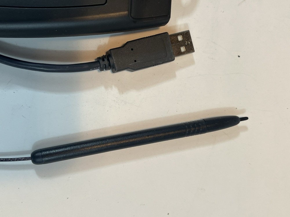 ePad InterLink Electronics 54-65885 Electronic Signature Capture Reader Pad