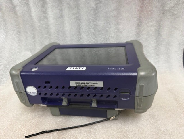 Viavi T-BERD 5800 Network Tester w/ Charger mint touch screen rechargeable