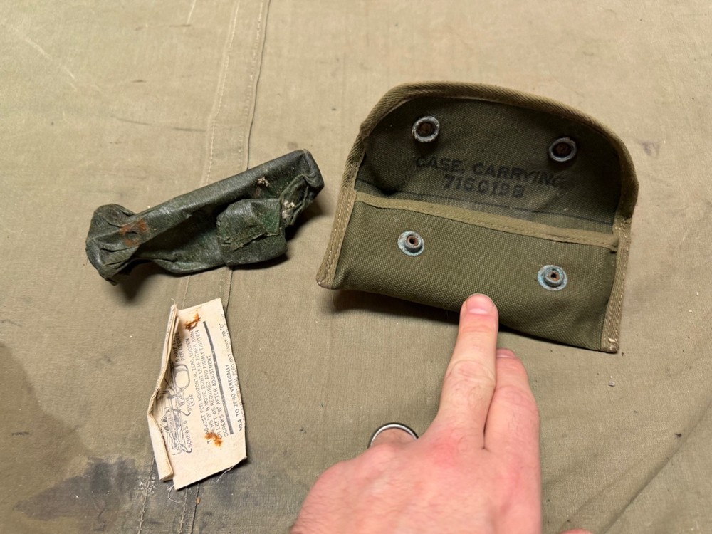 ORIGINAL WWII US ARMY M1 GARAND RIFLE LAUNCHER SIGHT & CARRY CASE