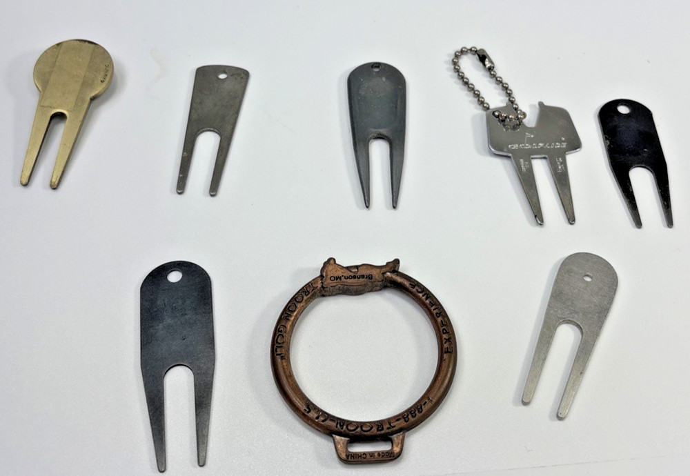 7 Golf Divot Tools And 1 Bag Tag
