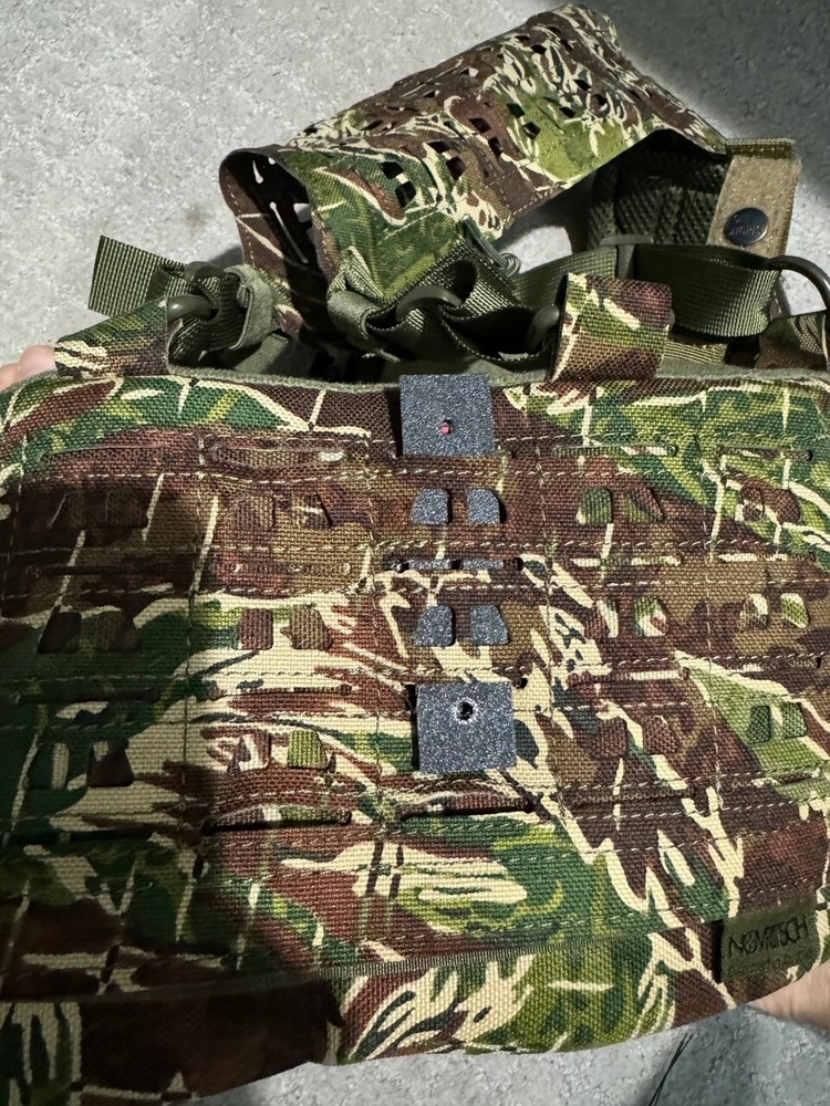 Airsoft Thunder B Hakkotsu flash bang grenade molle holder