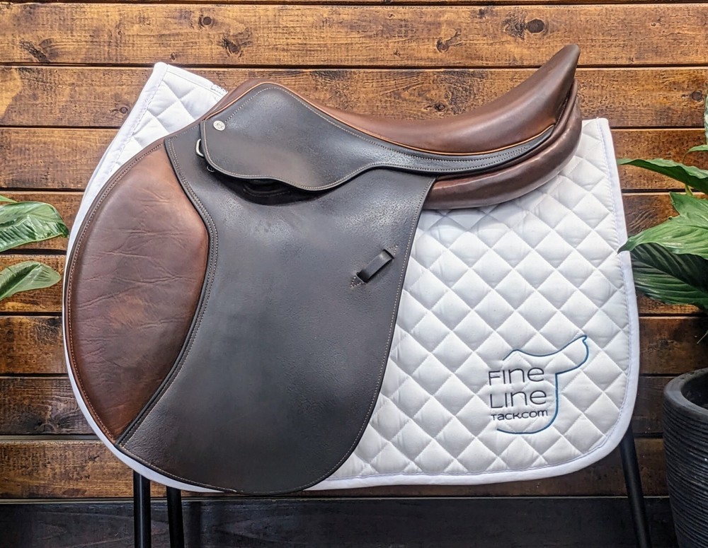 17" Beval Artisan (2016) *Long/Forward Flaps*