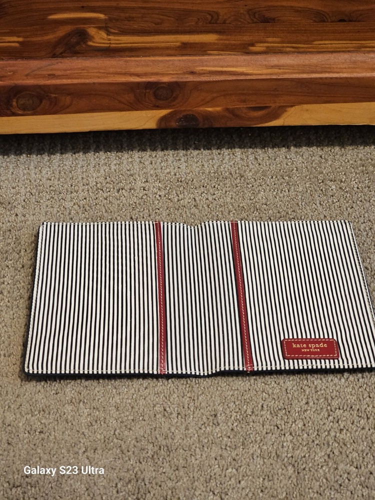 Kate Spade Elycle Brag Canvas Book