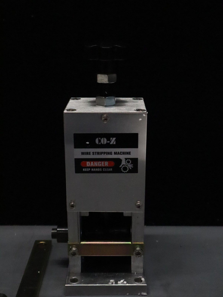 Manual Scrap Wire Stripper Wire Stripping Machine for Recycling