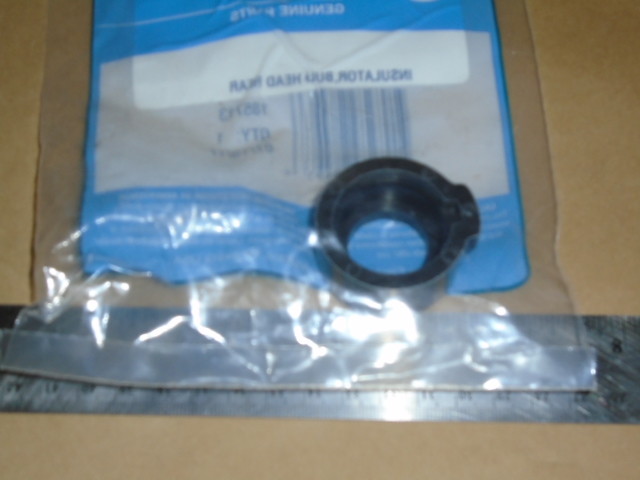 MILLER INSULATOR BULKHEAD 185713