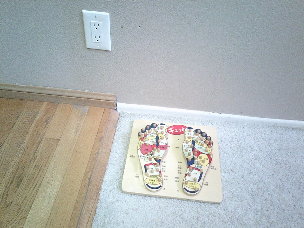 Clean Asian Foot Pressure Point Board & Floor Trigger Point Therapy Roller
