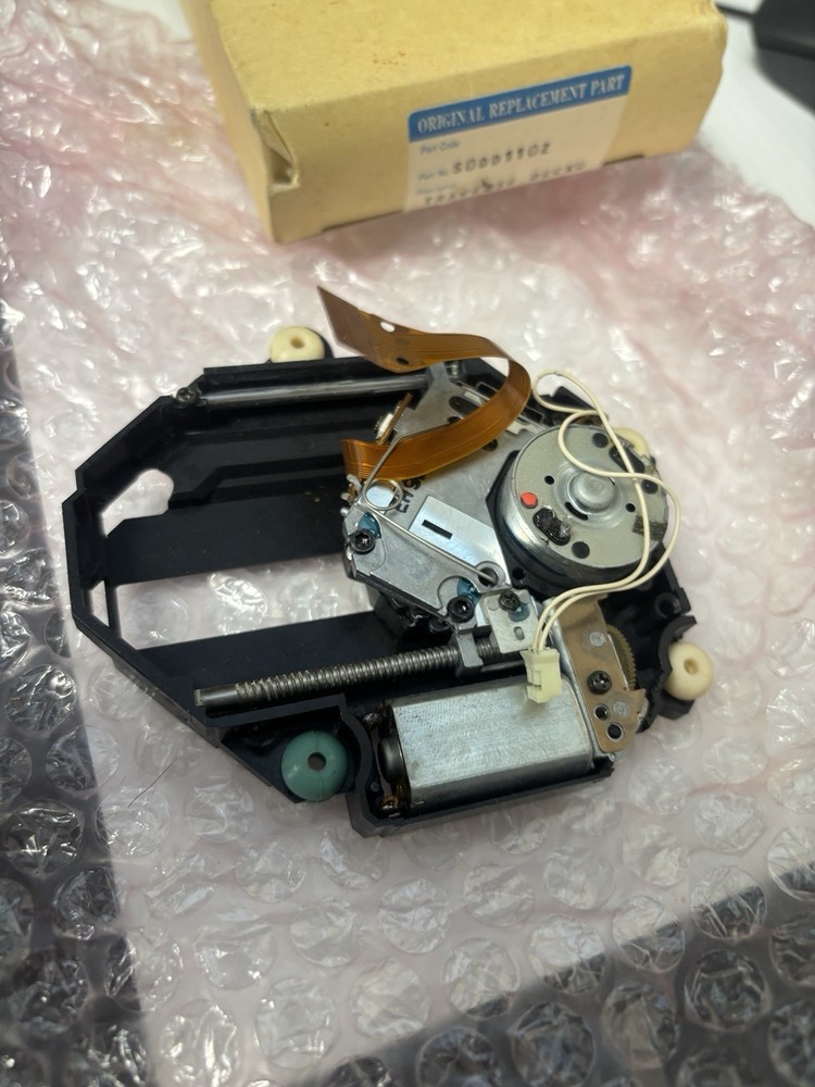 RARE Panasonic Traverse Deck S0DD110Z NOS
