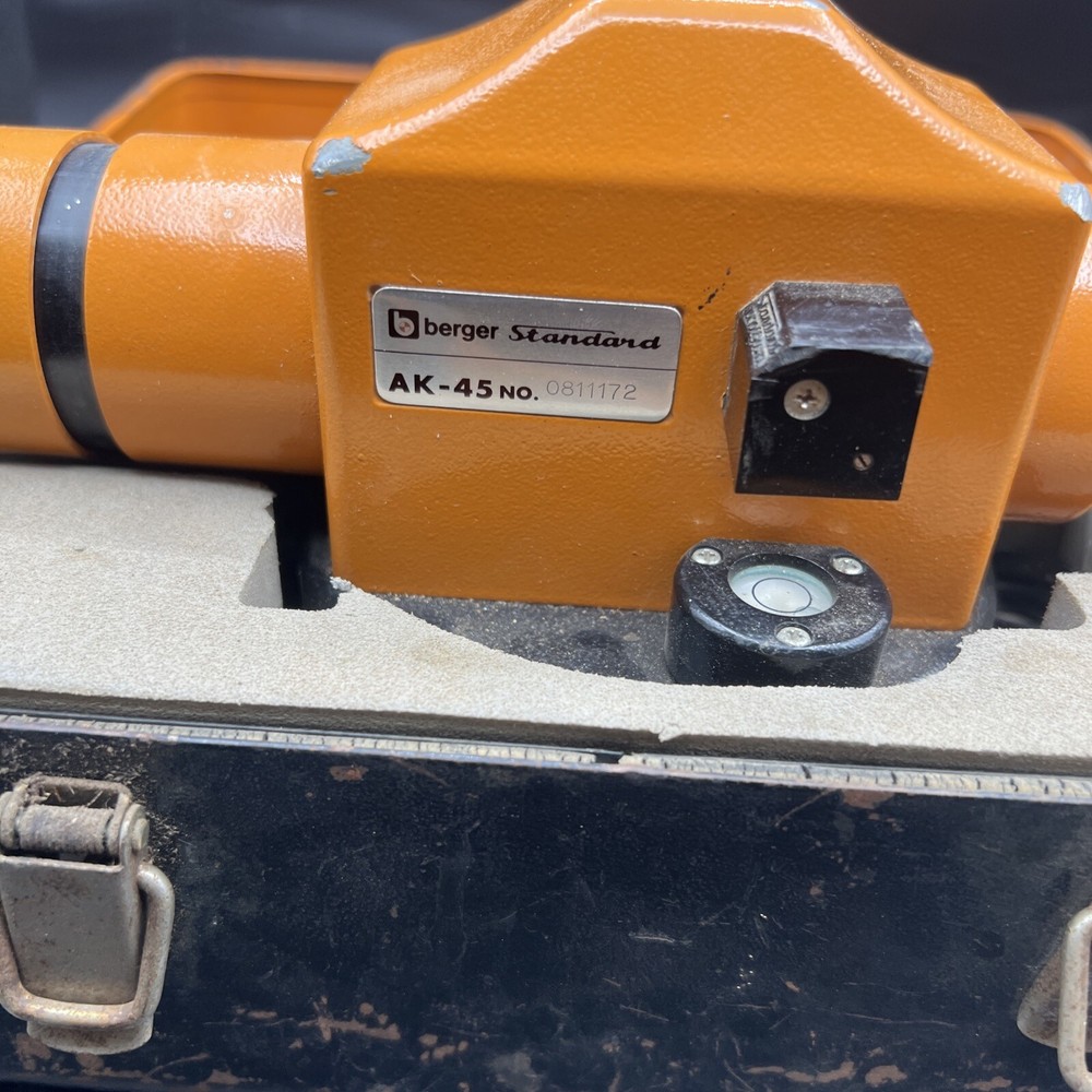 Berger Standard Automatic Level AK-45 Type NO. 807311 With Hard Case