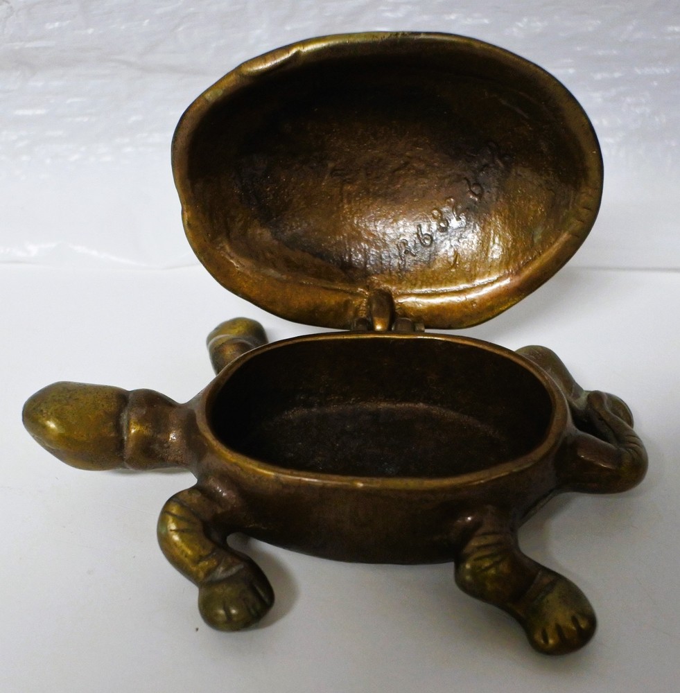 Brass Tortoise Turtle Hinged Box Vintage